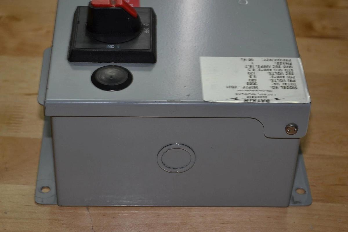 DAYKIN ELECTRIC M2F2F-0501 M2F2F TRANSFORMER DISCONNECT 480v NEW