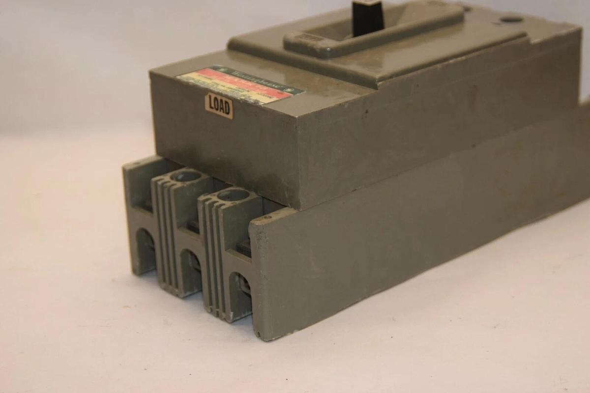 Used WESTINGHOUSE HF3070U 3P 70A 70 Amp 70 A 480V HF-Frame Mark 75 Circuit Breaker