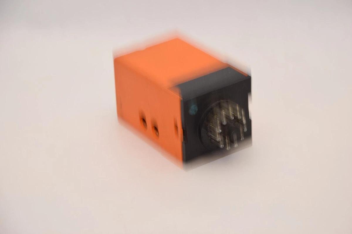 Used CROUZET / SYRELEC LKR , LKRB 5Amp 1-10s Timer Relay 110Vac