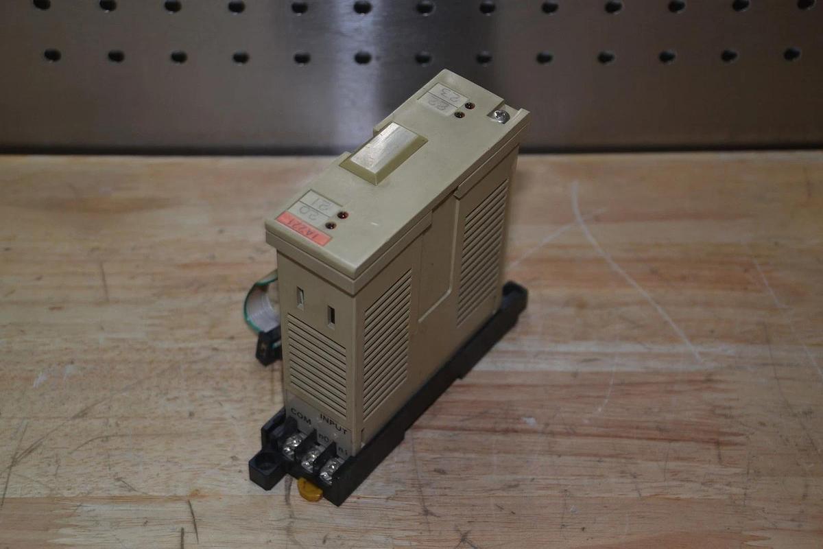 Used OMRON 3G2A3-IA221 3G2A3IA221 100~200V AC I/O DEVICE INPUT MODULE