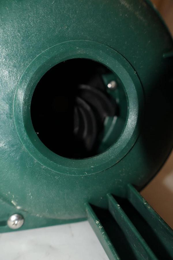Used Zoeller Submersable Sewage Pump 1261-0001 1261 Rev A 1/3hp 115v 1P 8.4A 2" NPT