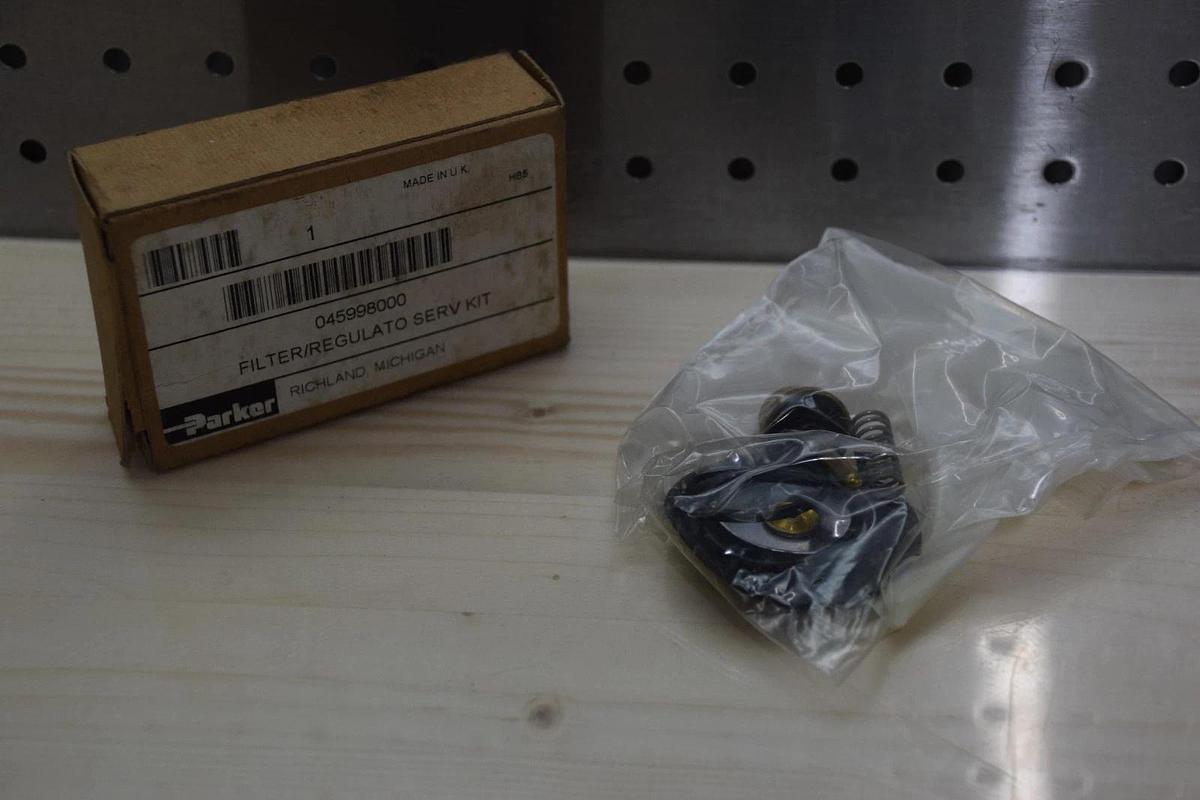 Used PARKER 045998000 FILTER/REGULATOR SERVICE KIT NEW