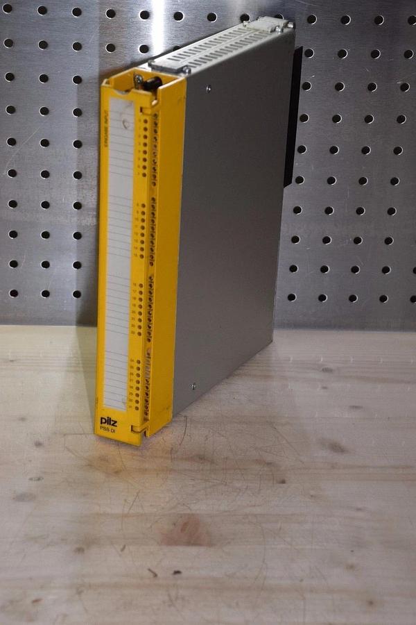 Used PILZ PSS DI 301100 1.1 30110011 3011001.1 PSSDI PSSD1 Pss D1  INPUT MODULE