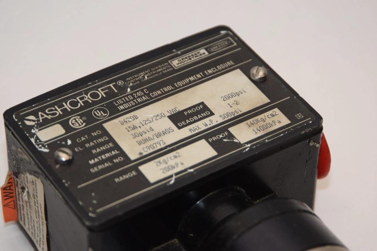 (NEW) ASHCROFT D420B 15A 125/250Vac 30psid 2000psi Pressure Switch