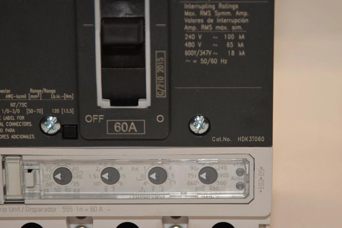 SIEMENS 3VL2506-2PE33-0AA0 Breaker 60A 60 Amp 3P HDK3T060F HDGB 60 A (NEW)