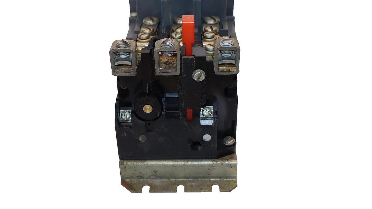 Used WESTINGHOUSE A200M2CDD , 765A563G04 Size 2 45Amp Motor Starter