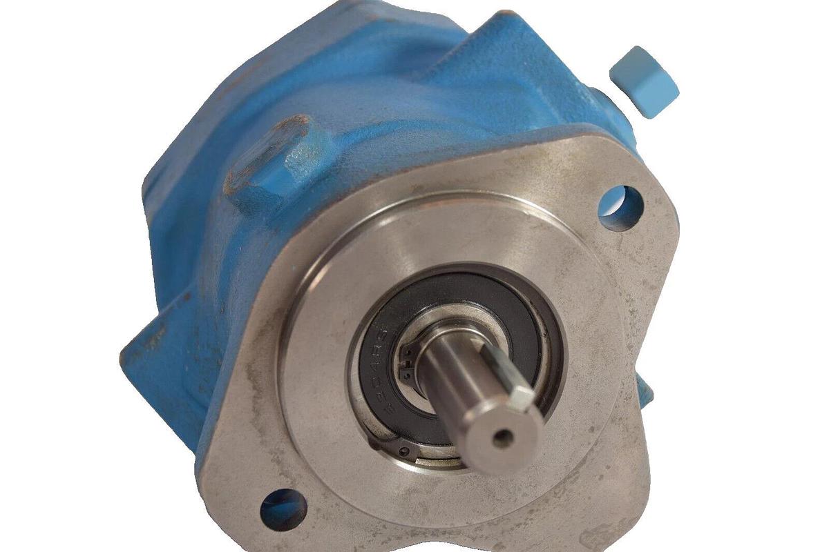 Vickers Pump PVQ10A2RSE1S20CM712  PVQ10-A2R-SE1S20-CM712 *Refurb*