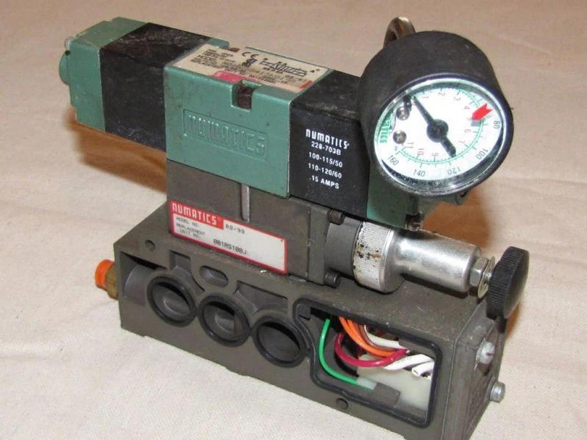 Used Numatics Valve Regulator Gauge  082SS415K019M 081RS100J