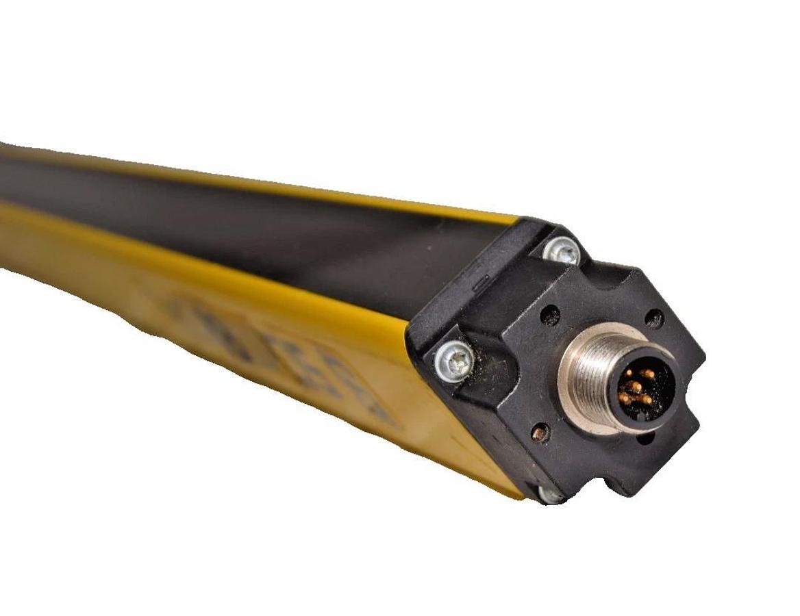 Schmersal Safety Light Curtain SLC440COM-R-0810-14 Receiver .3-7.0m 24VDC (New)