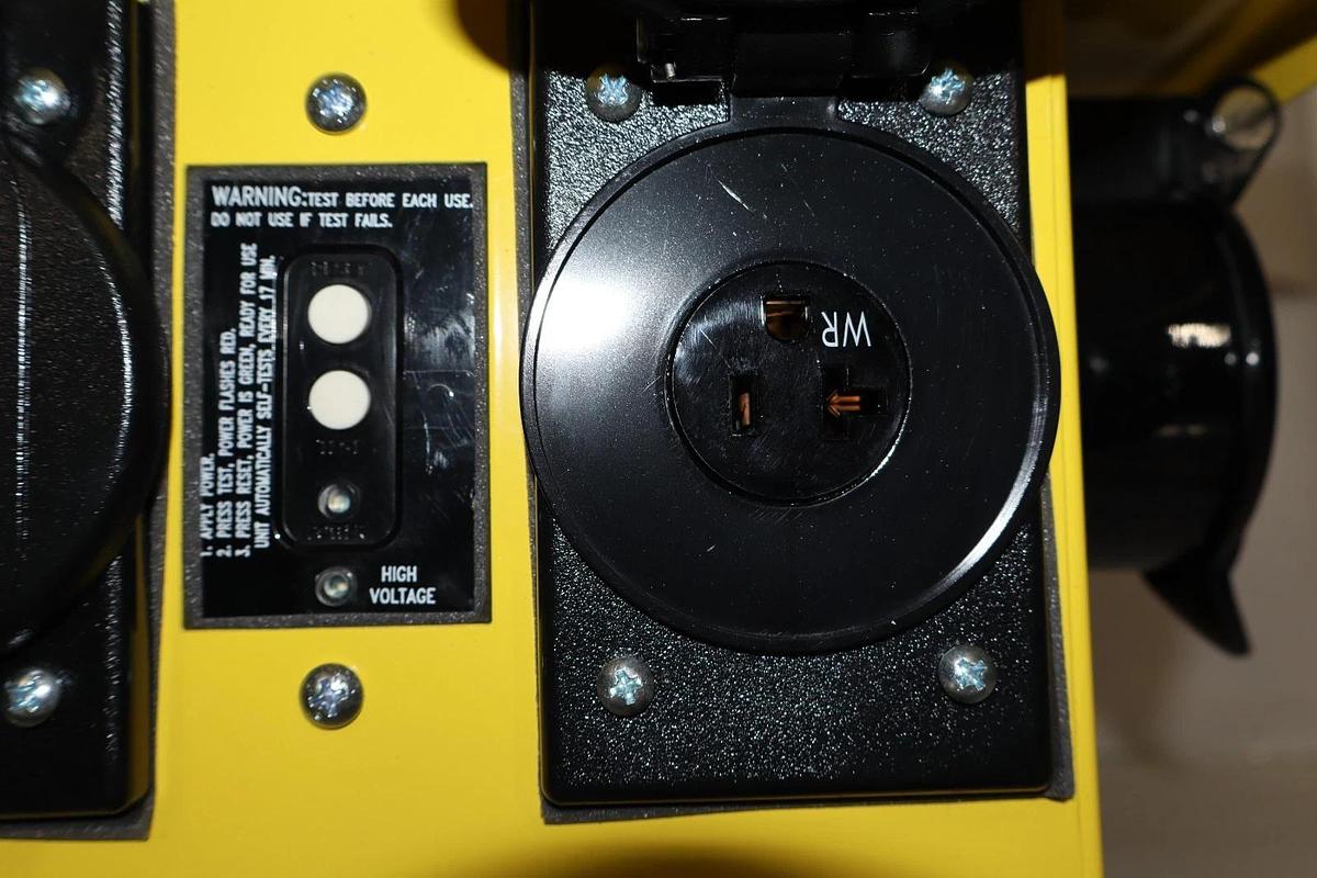 Southwire X-Treme Power Distribution Box 8706UGCX 50A 6-Circ 125/250v (New) 811409020137