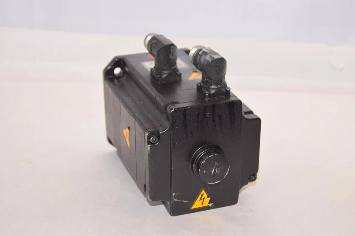 Used KUKA 1FK7060-5AF71-1YY3-Z 1.5kw 3.7A 3000/7200min Servo Motor