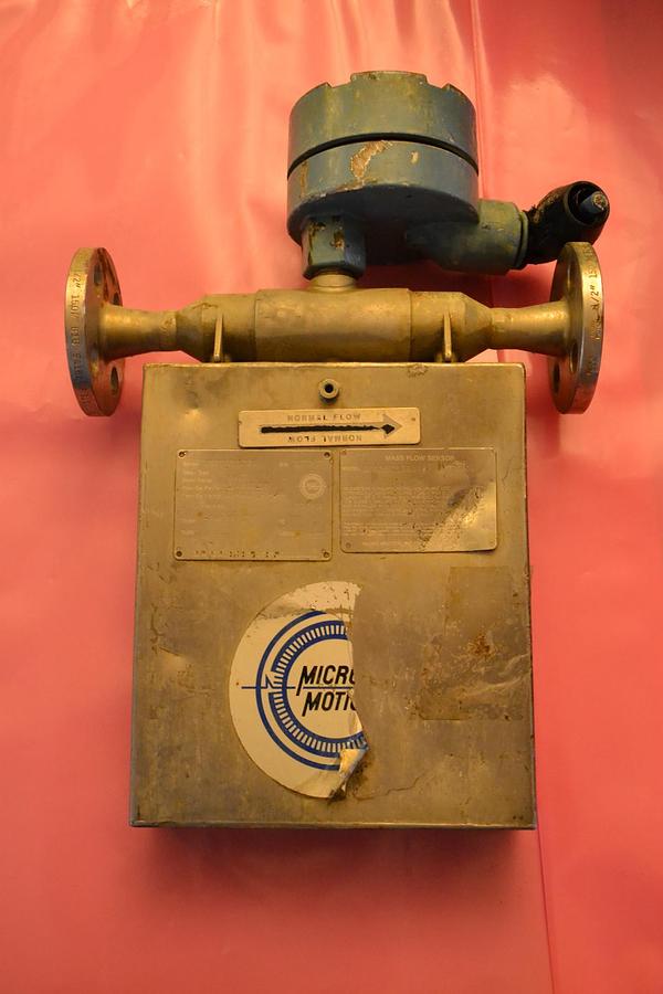 Used MICRO MOTION MASS FLOW SENSER TRANSMITTER DS025S113SU