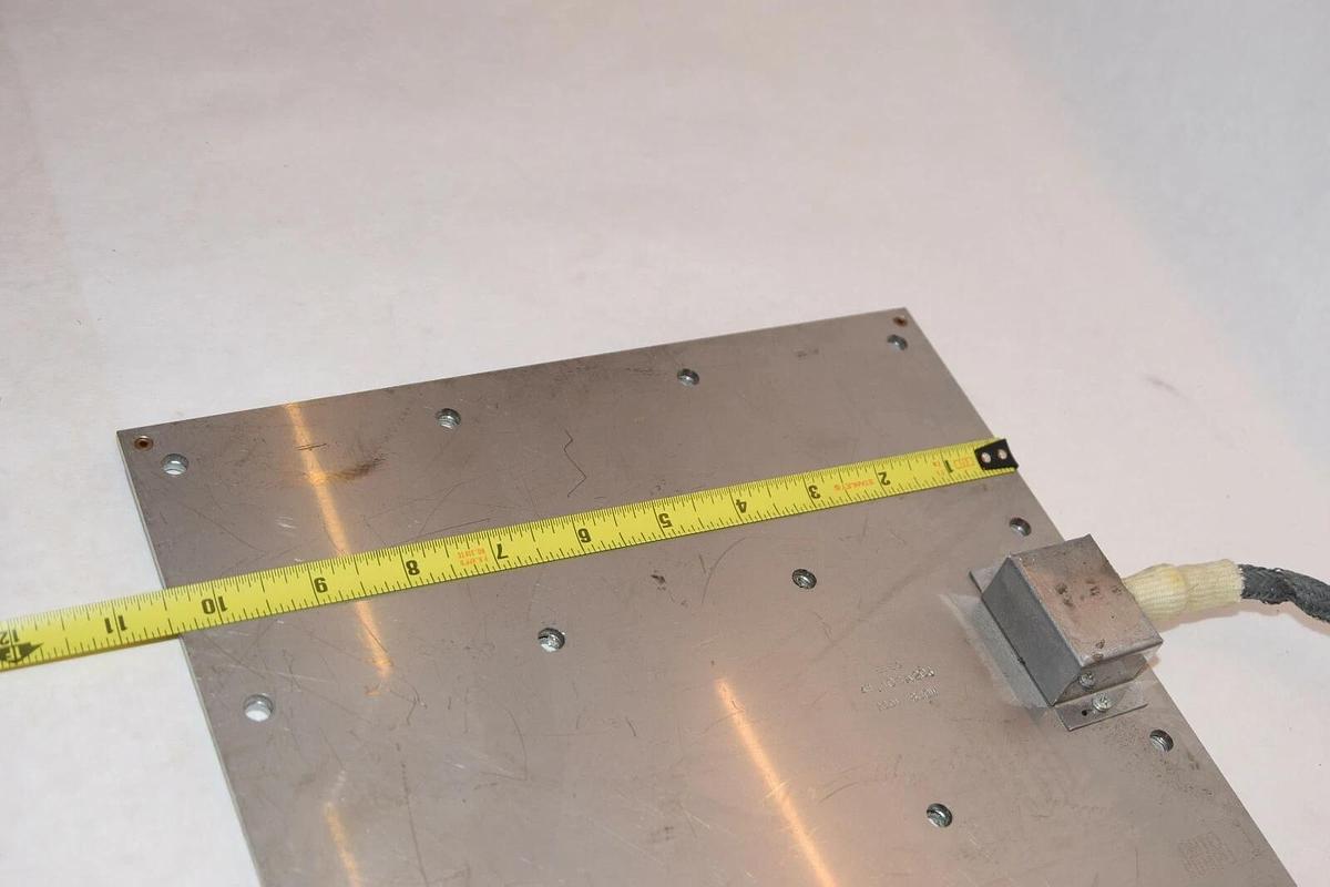 (NEW) ELEG 230V 1800W 41.103A203 Approx. 10.5" x 10.5" Heating Element Plate