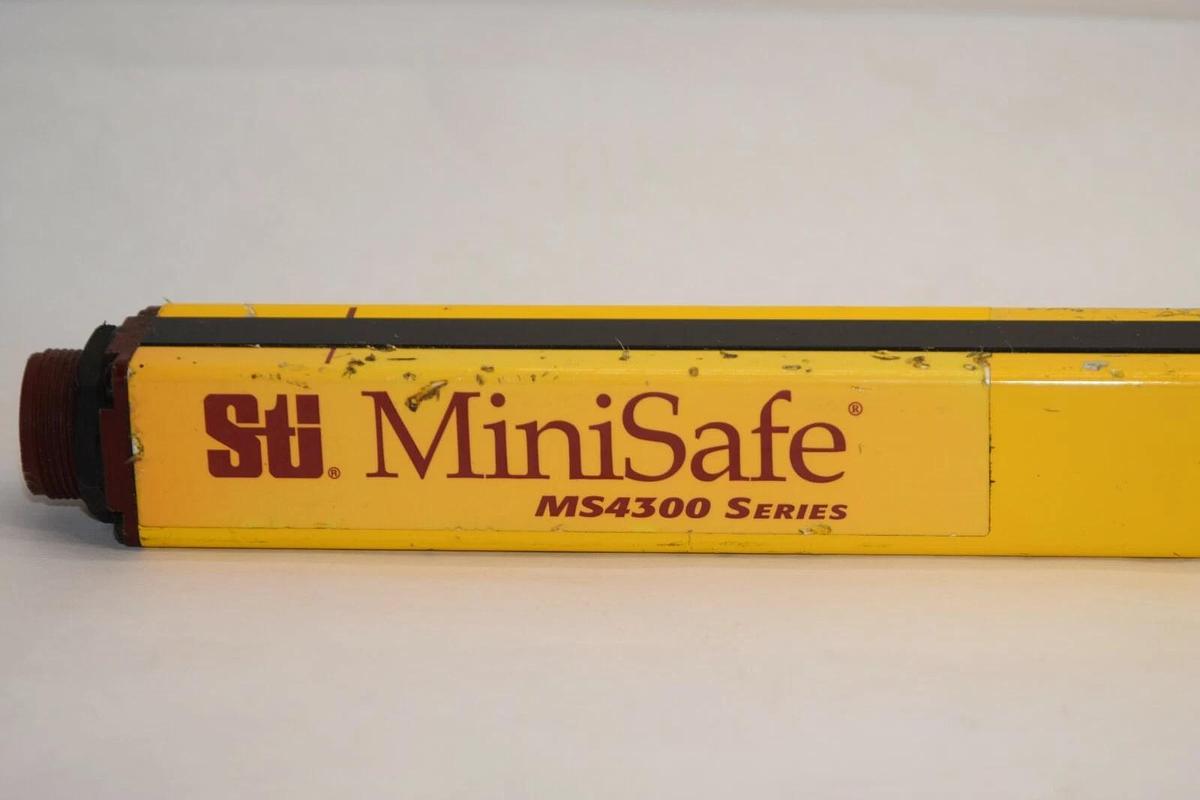 Used STI MS4324BR 42672-0240 Range 1-30' MiniSafe Receiver Light Curtain