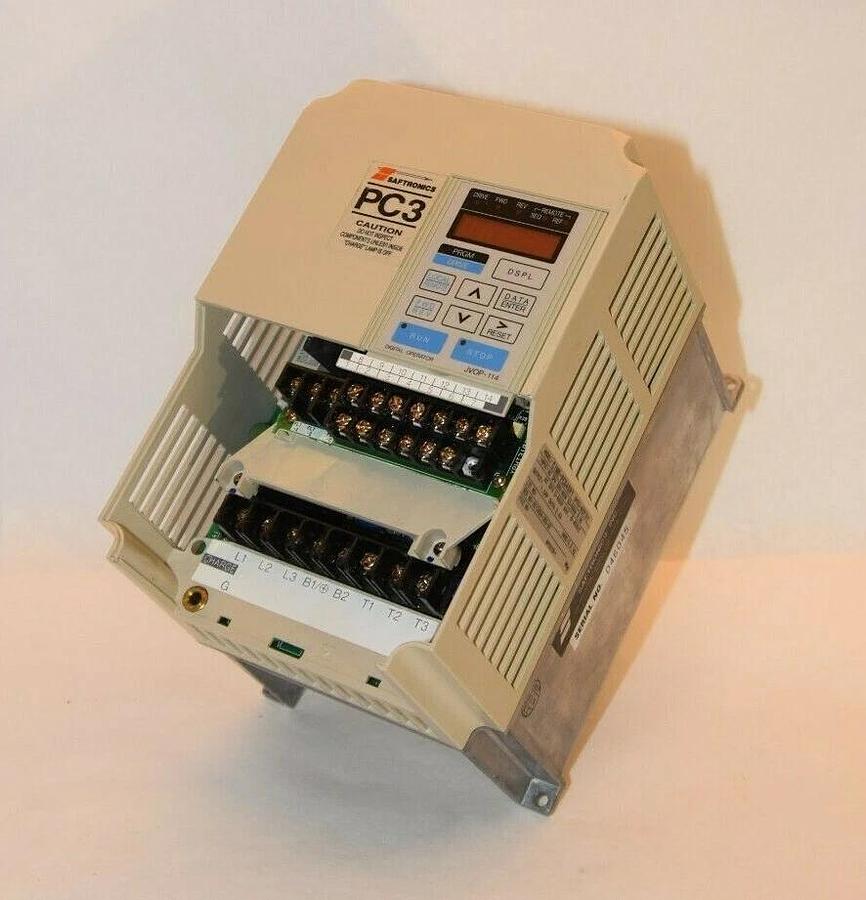 Used SAFTRONICS INC CIMR-PCD40P7 PC3 3PH 380-460v 50/60Hz 2.6A 2kVa Drive