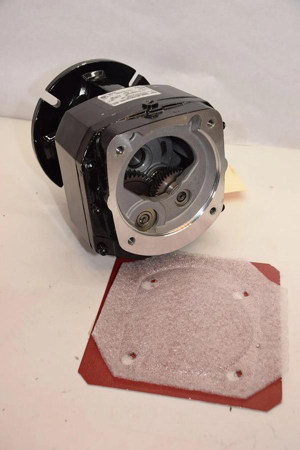 NEW- NORD DRIVESYSTEMS 373.1F-71L/4 CUS 180E 0.5Hp 1" Shaft Inline Speed Reducer