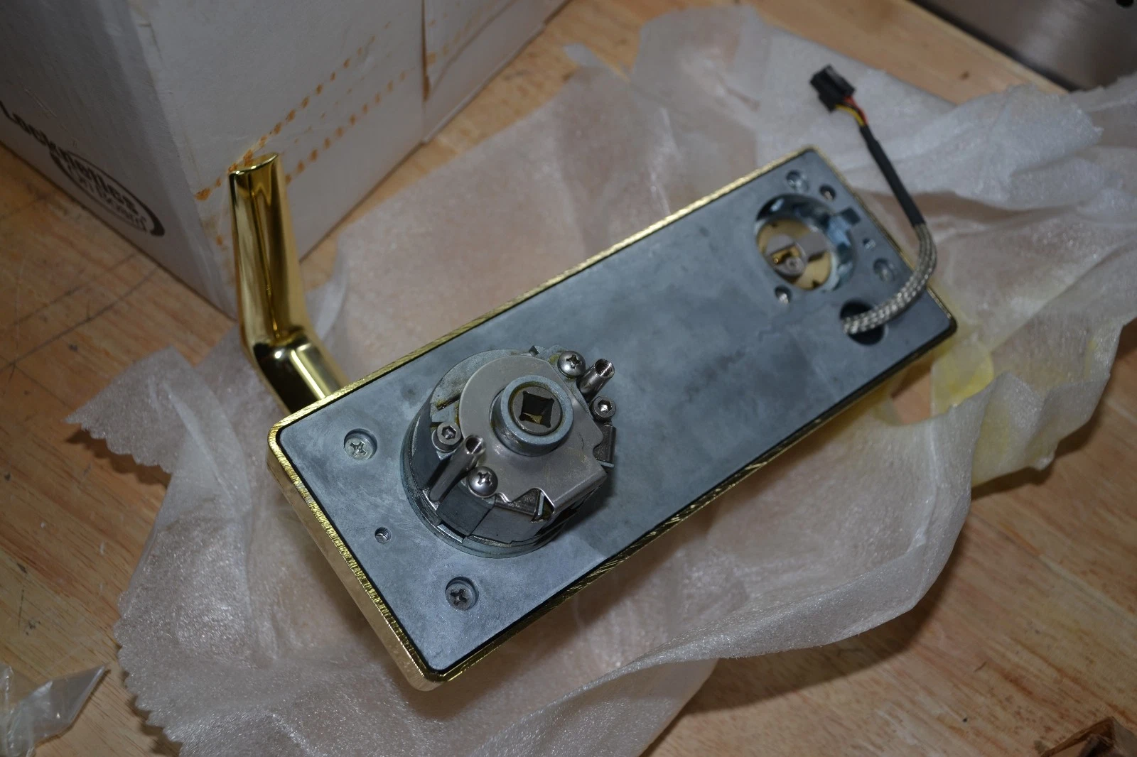 SCHLAGE PR05196XBPX06XKDXSLB LOCKNETICS COMMERCIAL ELECTRONIC LOCK SET GOLD
