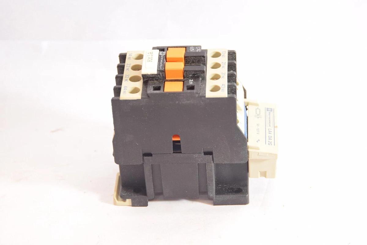 Used (Lot of 2) TELEMECANIQUE CA2-DN22 110V Coil Contactor