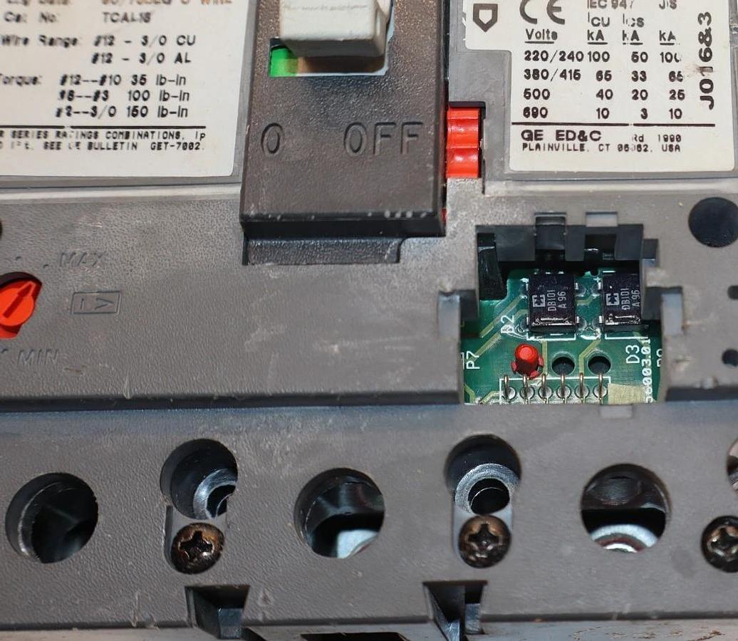 Used GE 100A 100 Amp Spectra Circuit Breaker 600V 3-Pole SELA36AT0100 W/O Plug