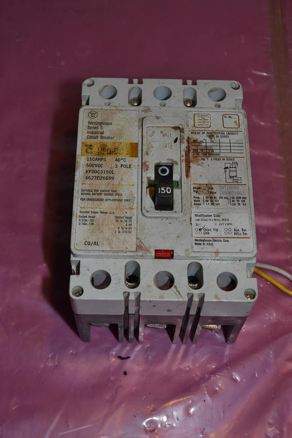 Used WESTINGHOUSE CIRCUIT BREAKER HFDDC3150L HFD-DC 150 A 3 POLE 500 V DC 150 A 150A