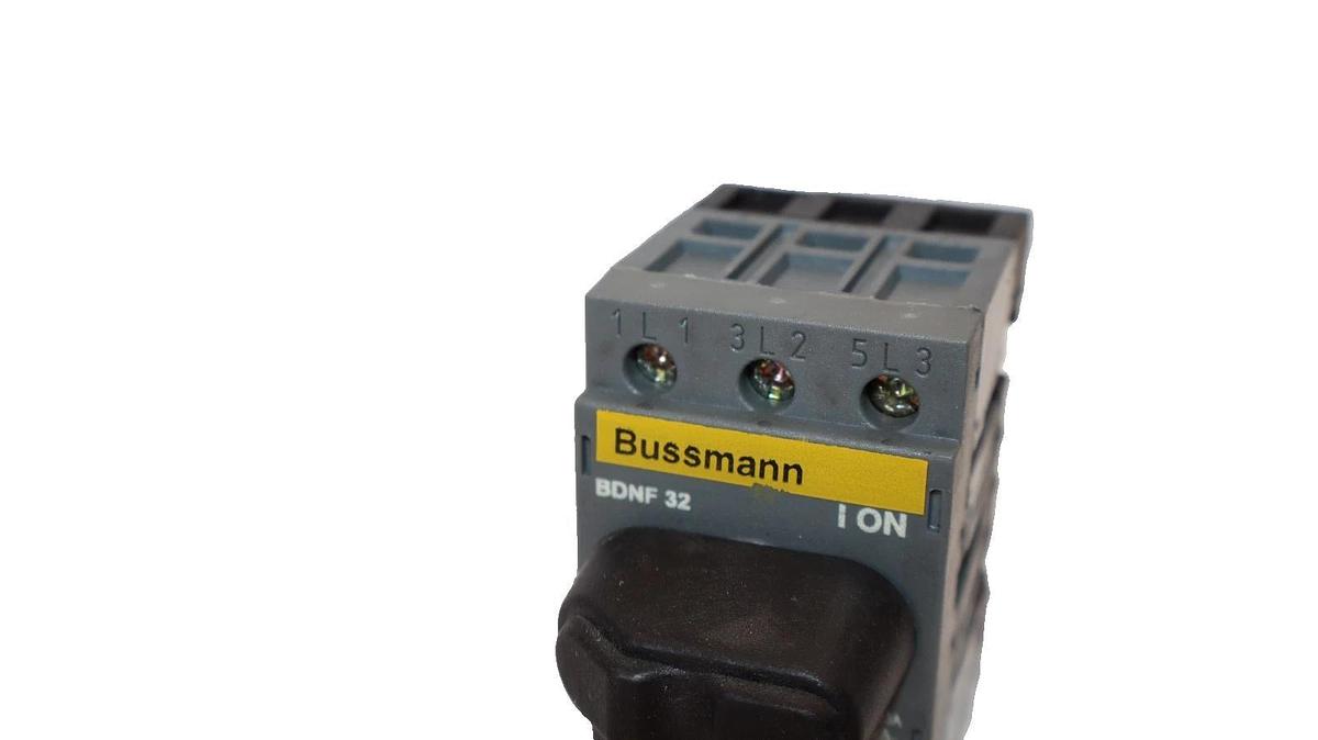 Used BUSSMANN BDNF 32 , BDNF32 General Purpose Switch