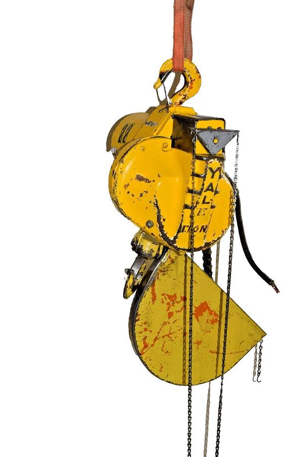 Used Yale Electric Chain Hoist 1 Ton 2000lb 10' Chain Drop 1K9FMG3 220v 3Ph 1T