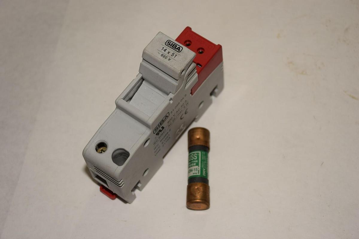 Used SIBA 14x51 51 058 04.S 5105804.S (With NON-15 15A FUSE) 600V AC 40A FUSE HOLDER