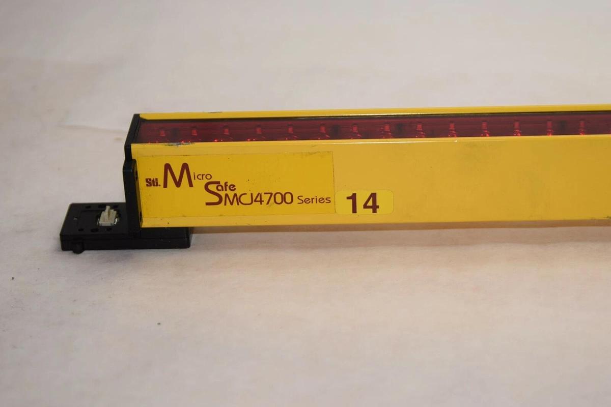 Used STI MCJ47-14-900-R3 70206-1033 Light Curtain Receiver