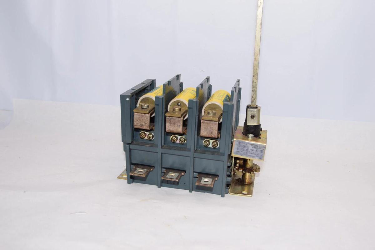 Used ABB OESA-F100JT6 100A 600V 3PH 100 Amp General Purpose Disconnect Switch