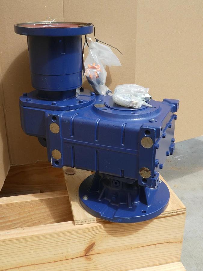 New, Siemens Flat Gearbox 2KJ1911-0F for Ekato 1-1731  2KJ1911-OF Motox