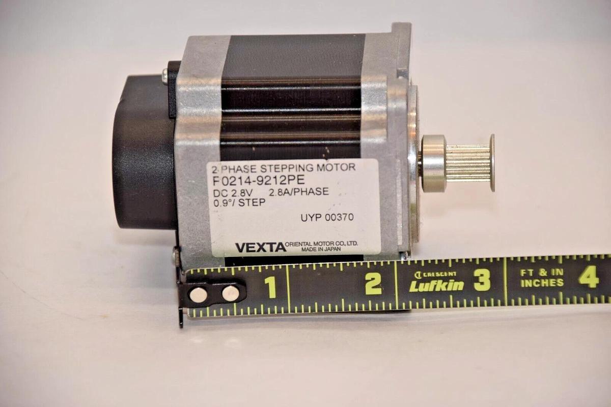 Used VEXTA Oriental P0214-9212PE 2ph Stepping Stepper Motor w/ E5-400-250-NE-S-D-G-B