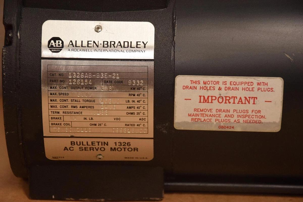 Allen Bradley AB Servo Motor 1326 1326AB-B3E-21 3000rpm 3.8kw NEW