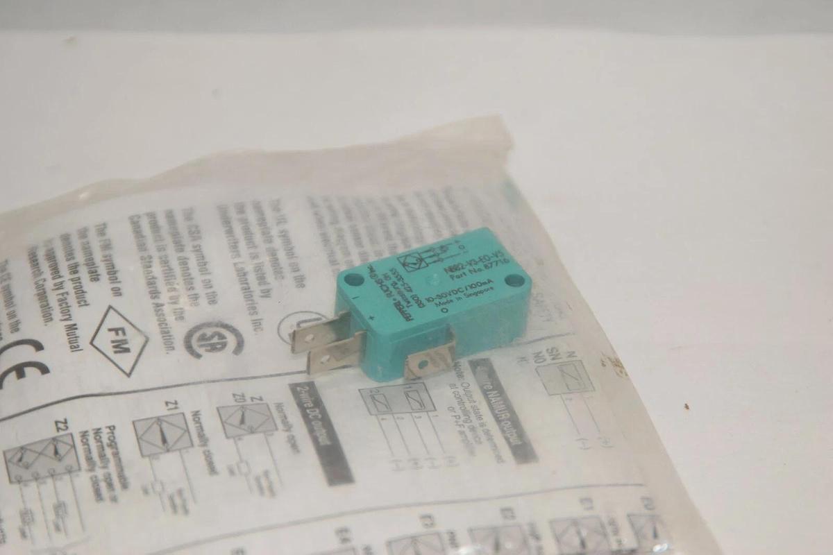 (NEW) PEPPERL + FUCHS NBB2-V3-E0-V5 Inductive Sensor