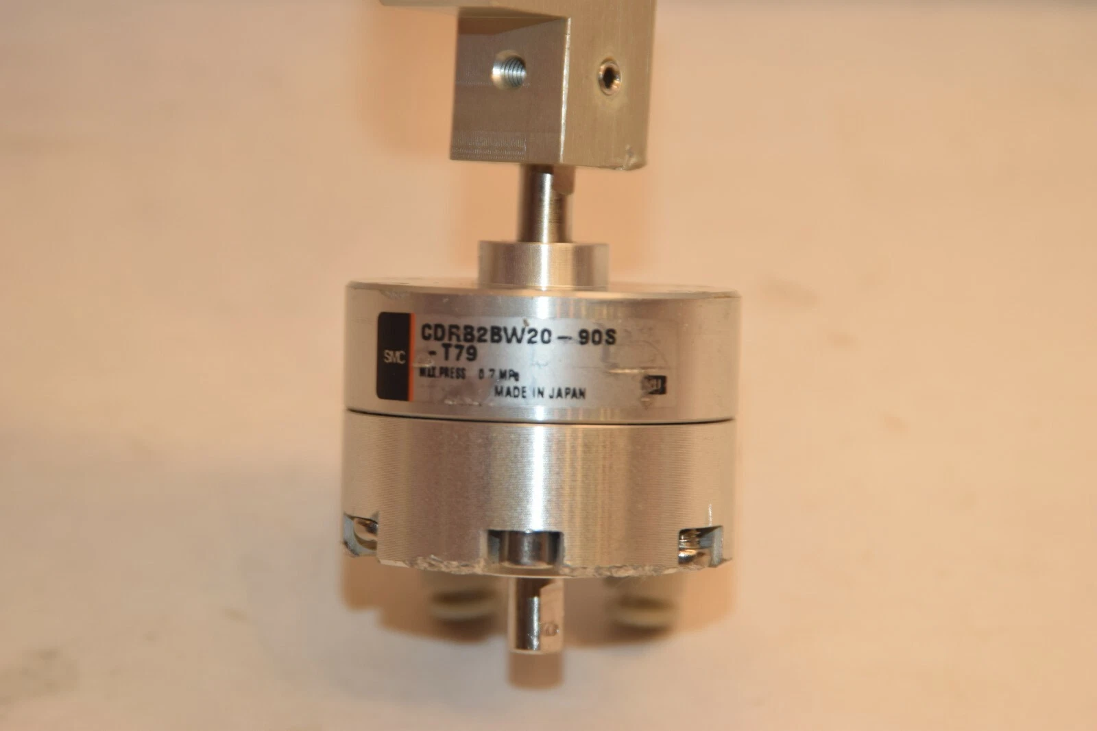 Used SMC CDRB2BW20-90S-T79 CDRB2BW2090ST79 0.7MPa Rotary Actuator Vane