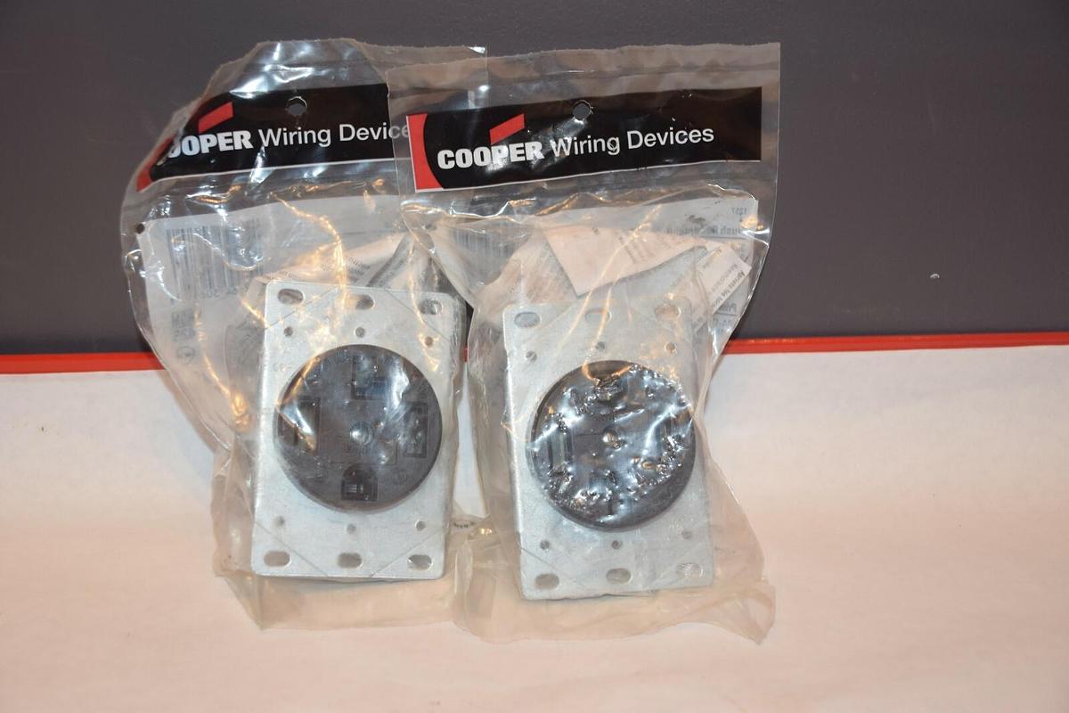 NEW (LOT OF 2) COOPER 1257 30A 125/250V 3P 4 W GROUNDING DRYER FLUSH RECEPTACLE