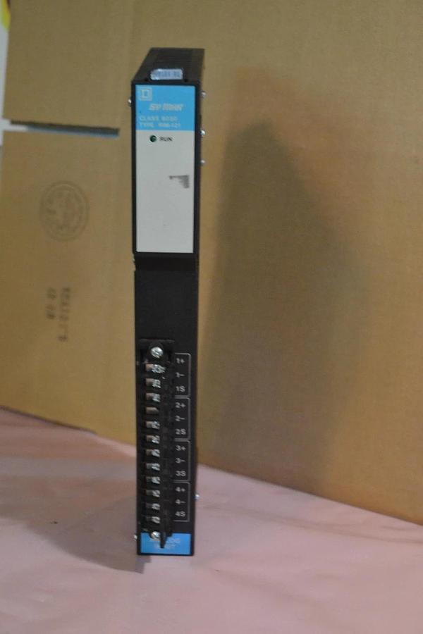 Used SQUARE D SY/MAX INPUT MODULE 8030 RIM-121R 8030RIM121R SER. D1 5VDC 1500mA