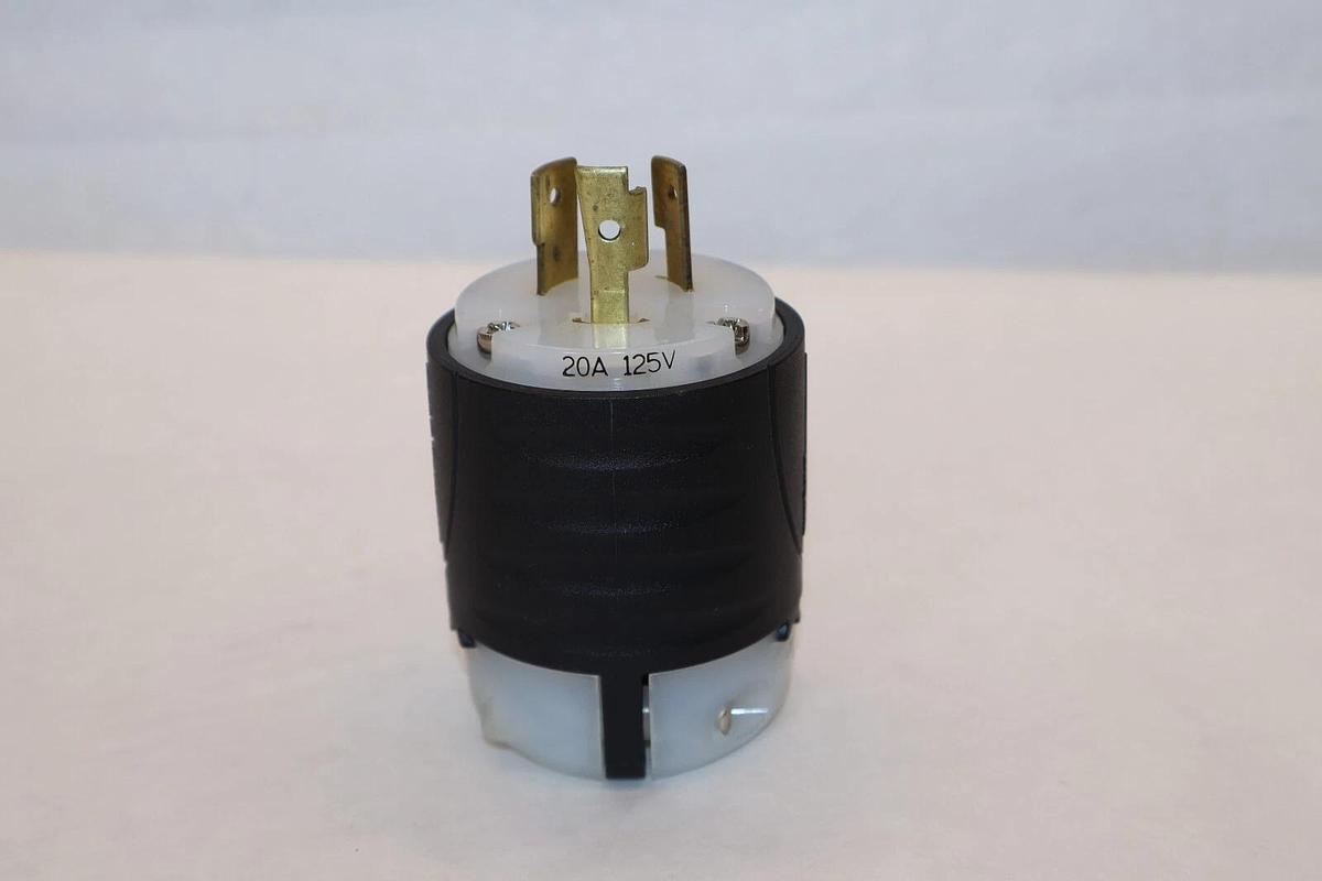(NEW) PASS & SEYMOUR L520P 20A 125V Twist-Locking Plug