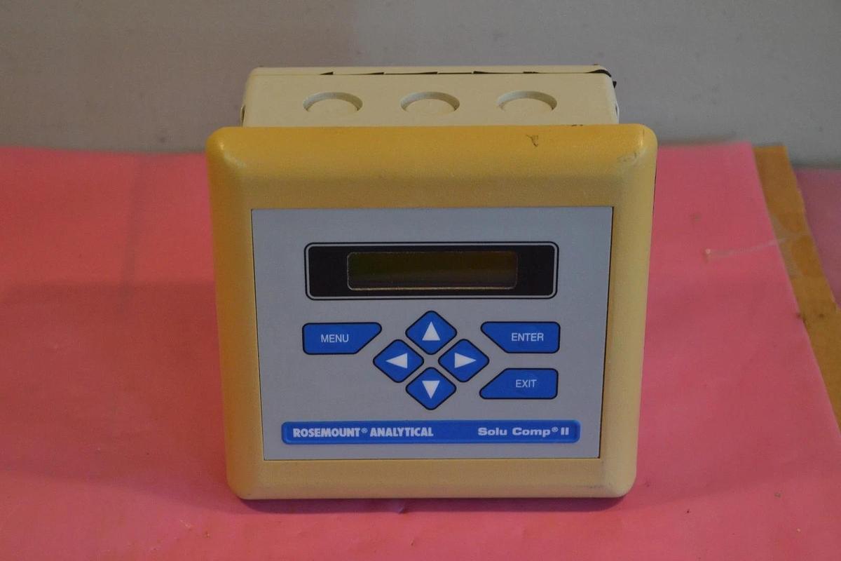 Used ROSEMOUNT ANALYTICAL 1055-01-10-25 105 01 10 25 1055011025 230 VAC 8 WATTS