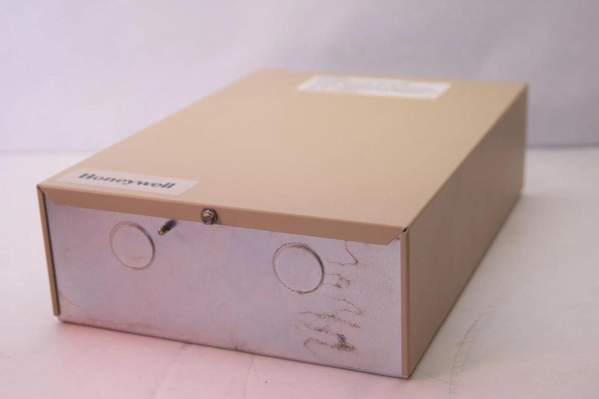 (NEW) HONEYWELL SC720C1003 SC720C 1003 SC720 9143-ALBQ 600V Signal Coupler