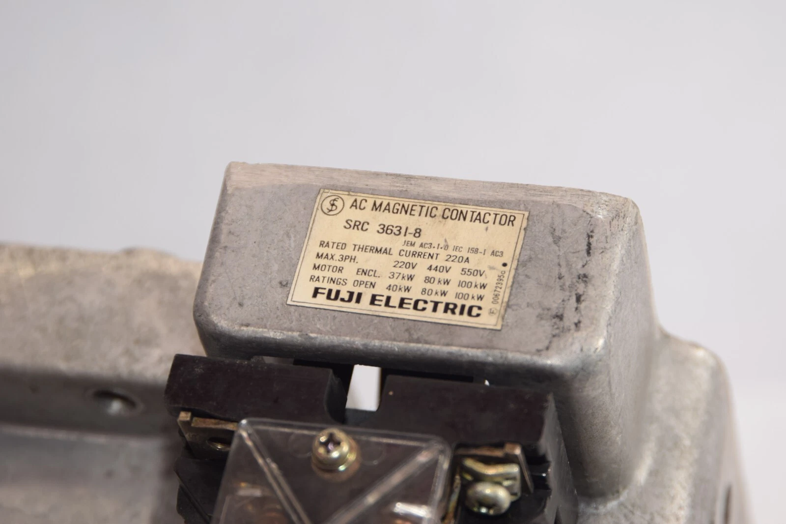 Used FUJI ELECTRIC SRC 363I-8 SRC 3631-8 220A 3PH 220/440/550V AC Magnetic Contactor