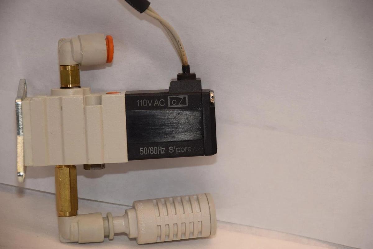 Used SMC VKF332-3GS-M5 0-0.7MPa Solenoid Valve Assembly