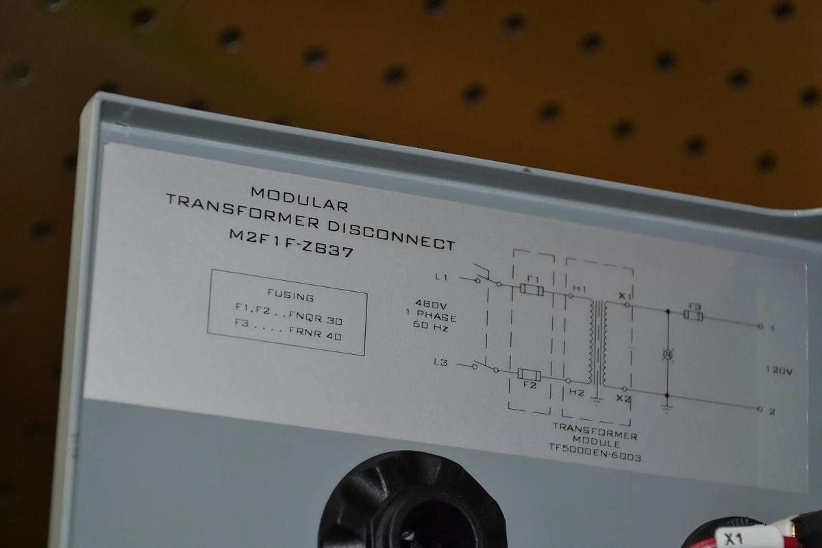 DAYKIN ELECTRIC M2F1F-Z837 TRANSFORMER DISCONNECT 480v M2F1F-Z837