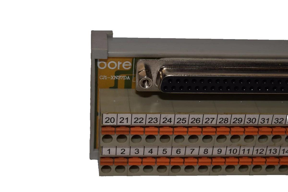 Used BORE CJ1-XN37DA , CJ1XN37DA 1A Interface Module