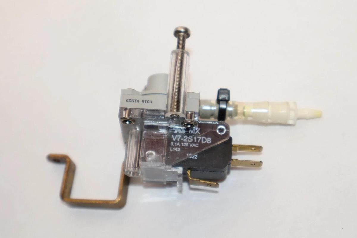 Used 601-V-G-0.35 Bar , 601-V-G-0.35Bar Pressure Sensor
