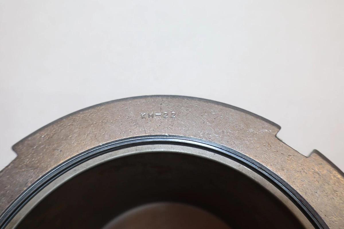 (NEW) SKF H322 , KM-22 Sleeve Adapter