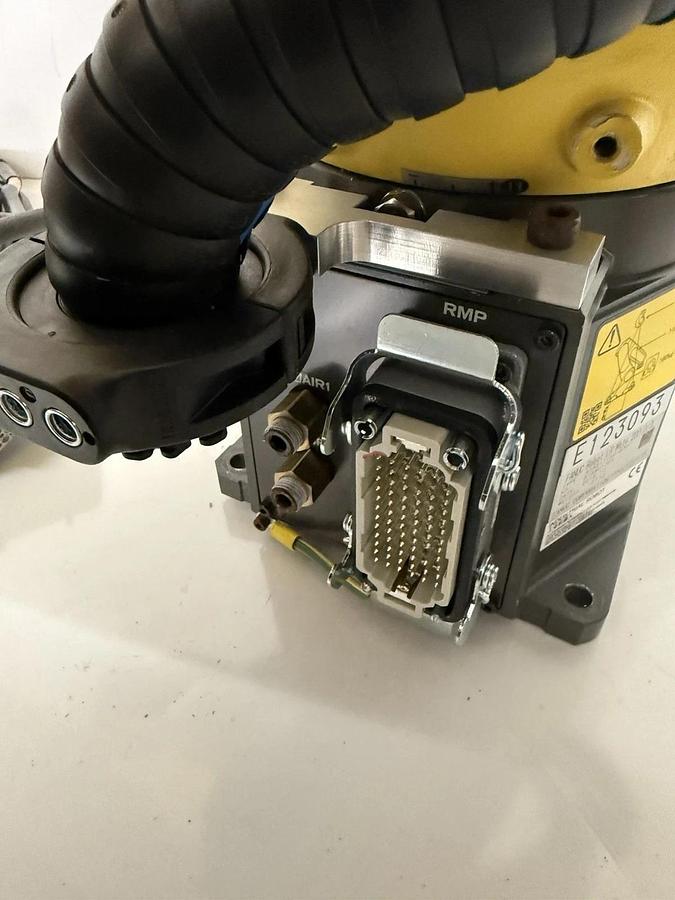 Refurbished Fanuc LR Mate 200iD/7L Industrial Robot A05B-1142-B301 LR MATE 200iD 7L W/ cable
