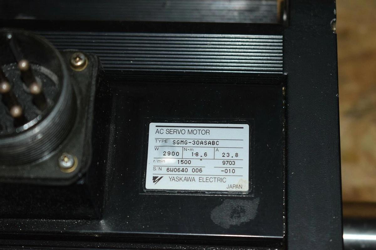 Used Yaskawa SGMG-30ASABC AC Servo Motor. Rpm:1500, Nm-18.6 2900W