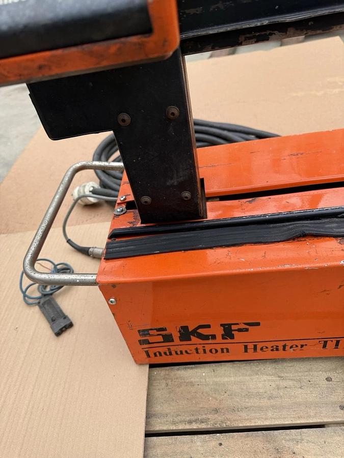 Used SKF TIH-100m/MV Medium Induction Heater for Bearings  400-460V