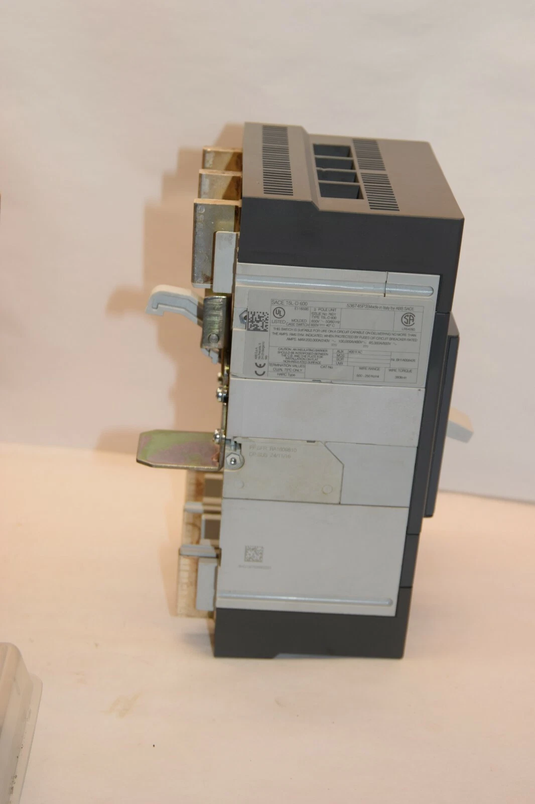 (NEW) ABB SACE TMAX T5 L-D 600 T5L-D600 3P Circuit Breaker w/ accessories
