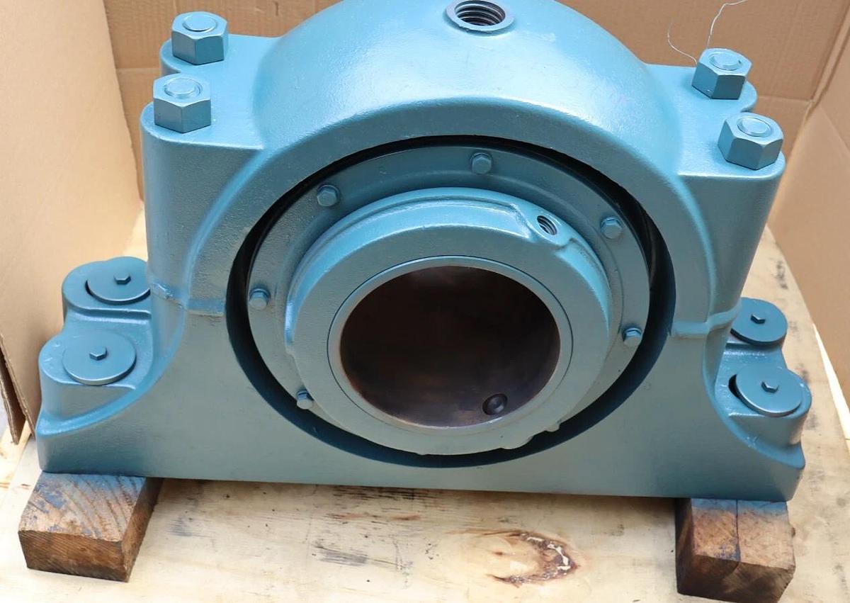 Dodge 4 Bolt Split Plummer Pillow Block Bearing Housing 7" 7 4155244 NOS